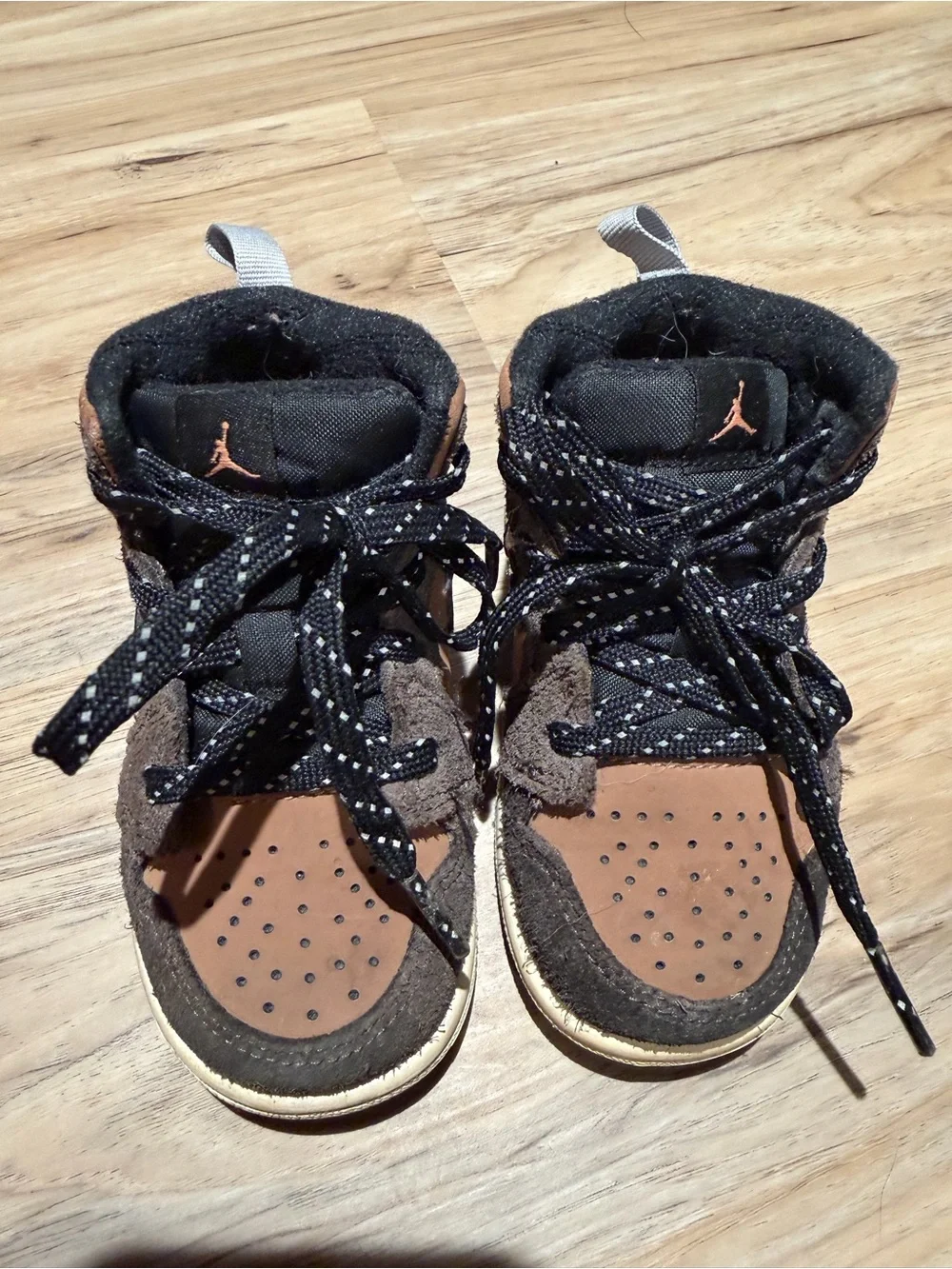 Nike Air Jordan 1 Mid SE Toddler Shoes Brown Black Suede Size 6C